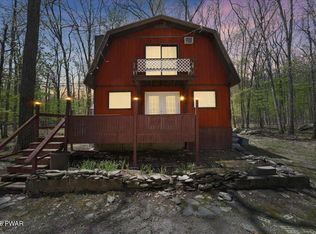 227 Upper Independence Dr, Lackawaxen, PA 18435