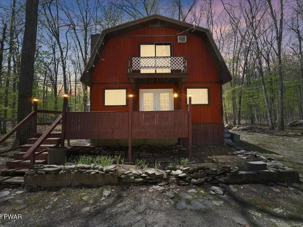227 Upper Independence Dr, Lackawaxen, PA 18435