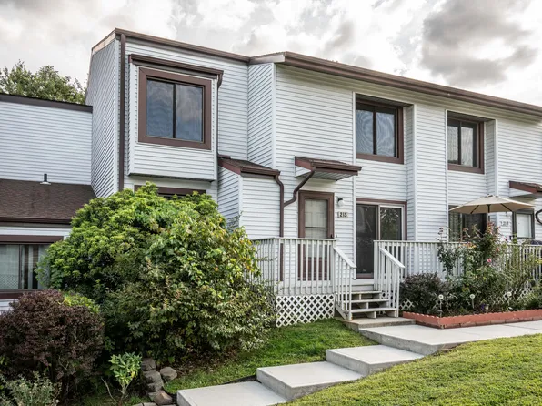 215 Cottonwood Road #215, Newington, CT 06111