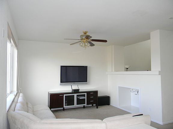5th image of 2392 Springside Dr