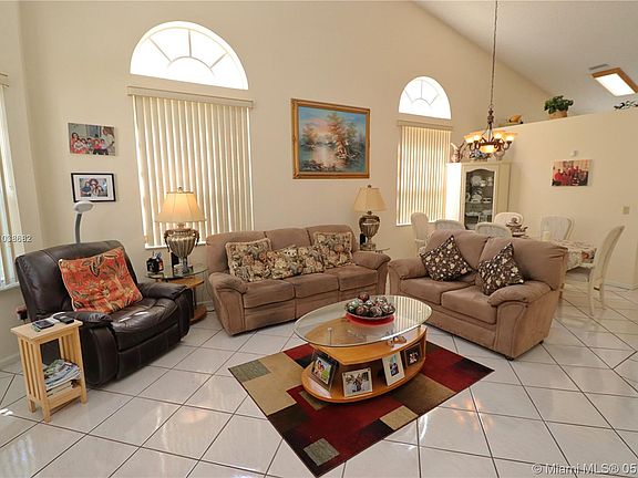 4th image of 660 NW 155th Ter