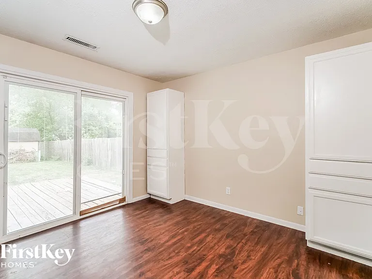 5373 Padre Ln — Photo 6