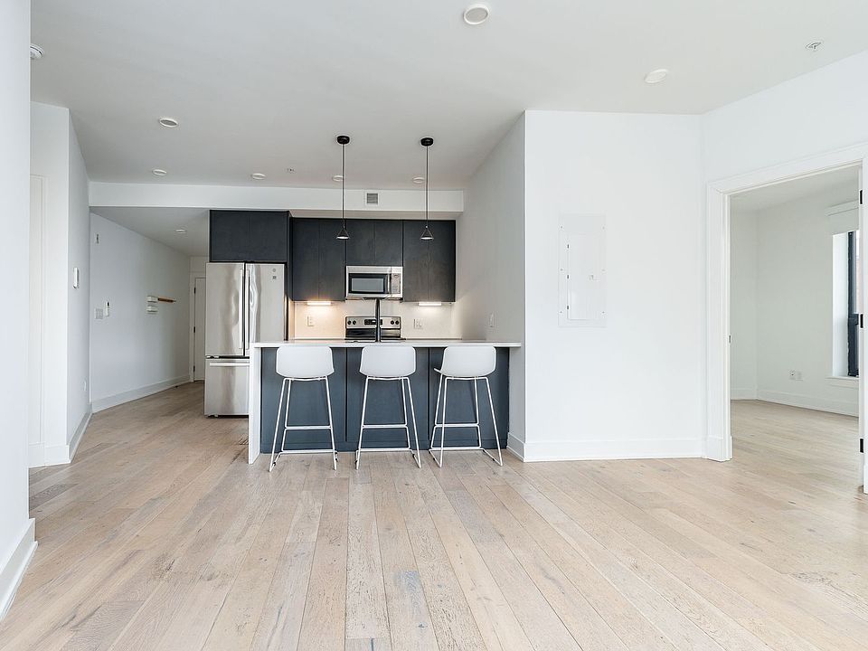 1st image of 965 Frankford Ave Unit 209