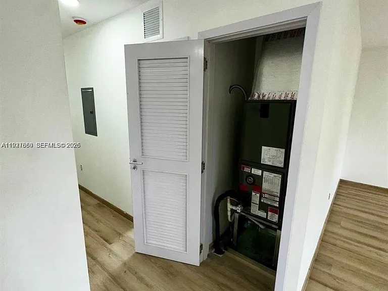 722 NW 6th Ct — Photo 36