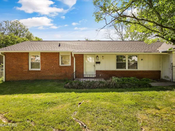 619 Robertsville Rd, Oak Ridge, TN 37830