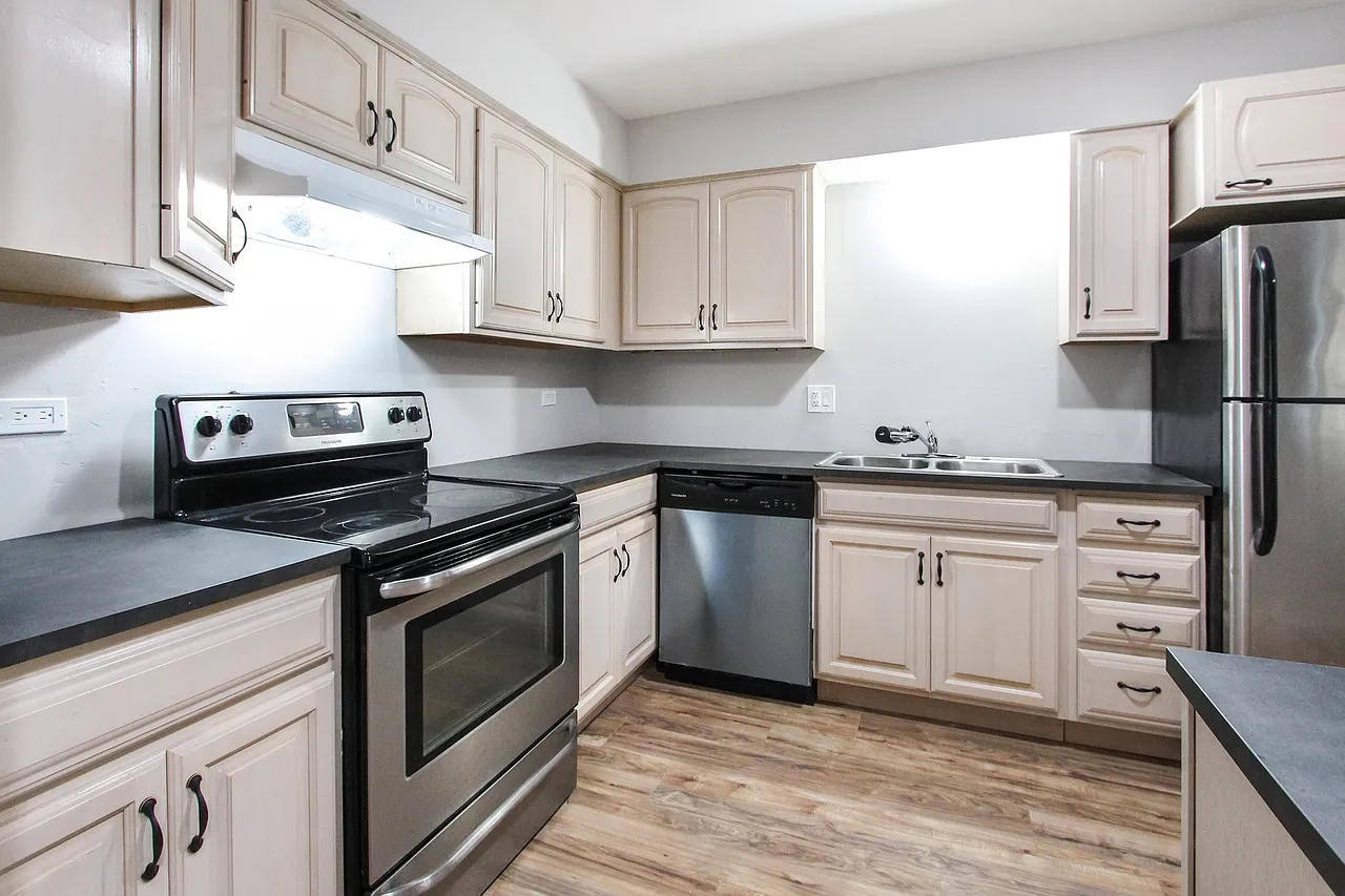 2 bed, 1.5 bath, 981 sqft, $1,850 — Photo 1