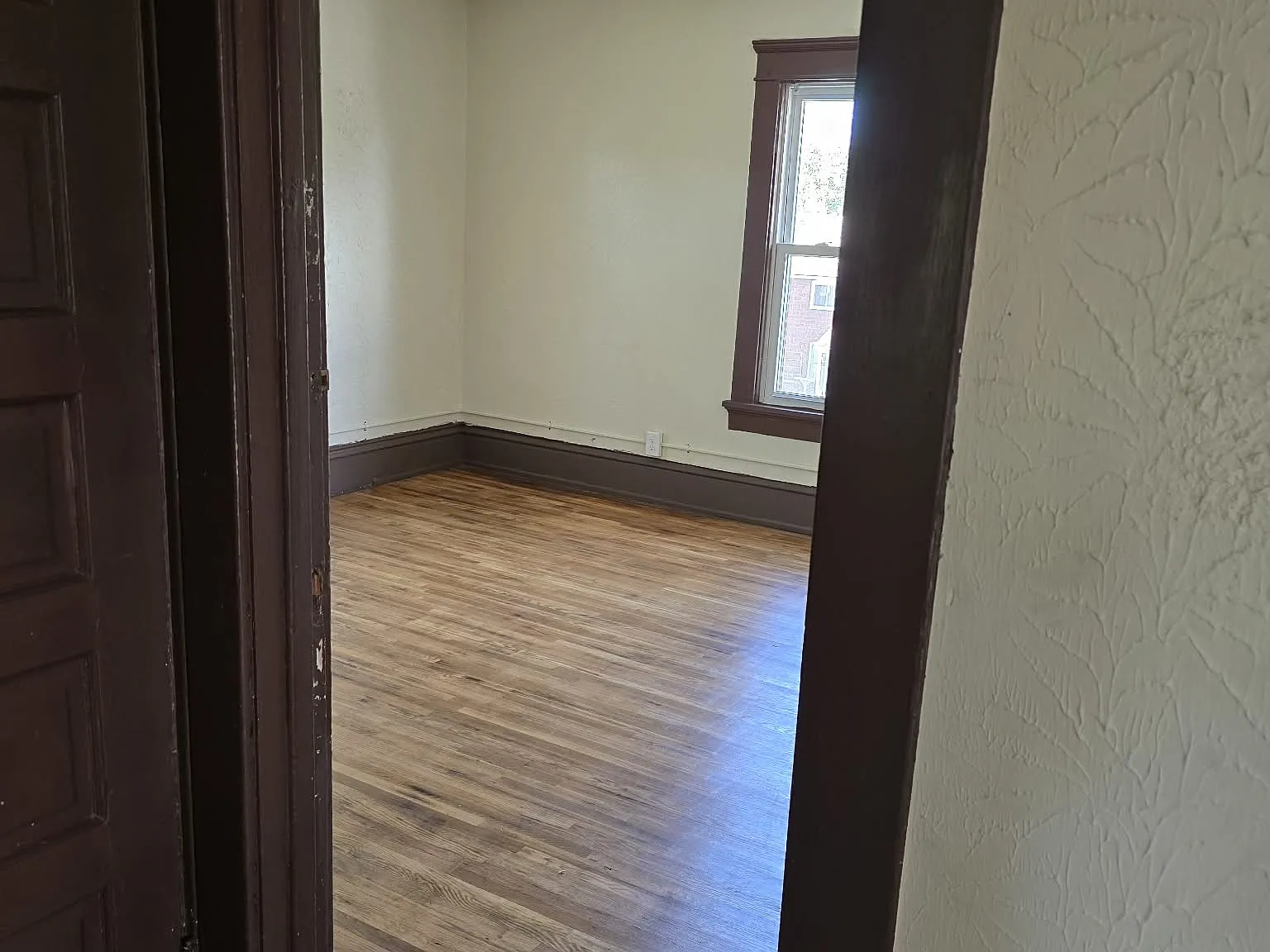 2 bed, $900 — Photo 2