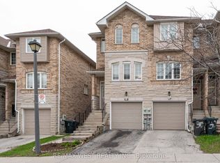 28 Shining Star Cres, Toronto, ON M6M5L6