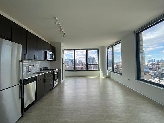 2nd image of 222 W Superior St #1709
