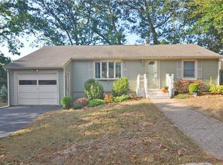 25 N Howard Ave, North Providence, RI 02911