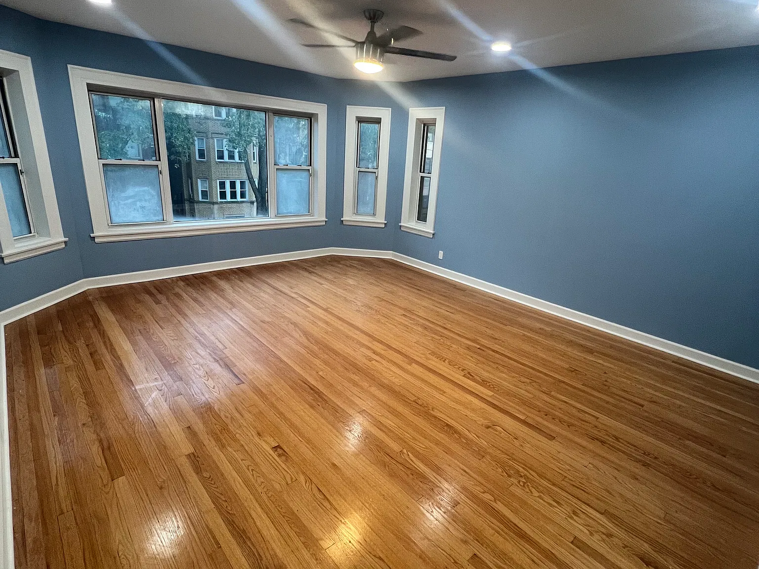 3 bed, 1250 sqft, $2,195 — Photo 4