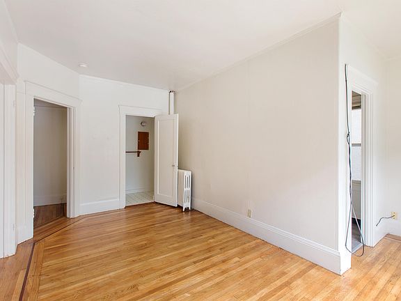 5th image of 2119 Hearst Ave #10964846