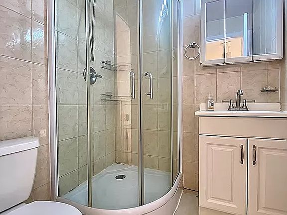 5th image of 213 7th Ave APT 5B