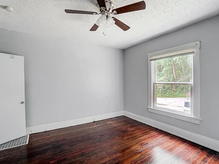 5128 Blaesi St — Photo 20