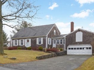 5 Mulholland Dr, Ipswich, MA 01938