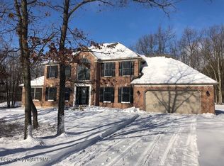 68 Oak Ridge Dr, Albrightsville, PA 18210