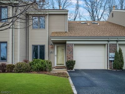 49 Chelsea Ct, Saddle Brook, NJ, 07663