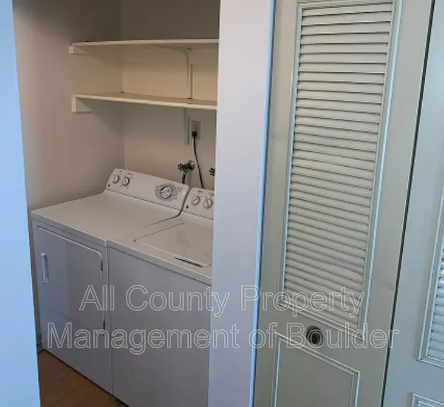 3257 Stanford Ave — Photo 7