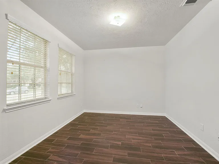 7514 Boxwood Ridge Ln — Photo 13