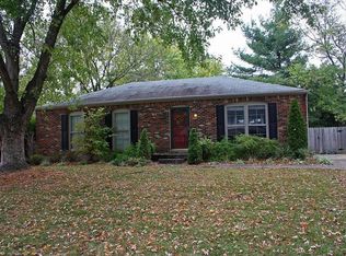 10603 Sunderland Rd, Douglass Hills, KY 40243