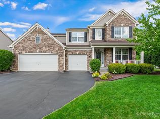 2352 Monarchos Ln, Montgomery, IL 60538