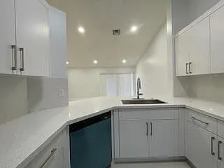 1630 Zenith Way — Photo 11