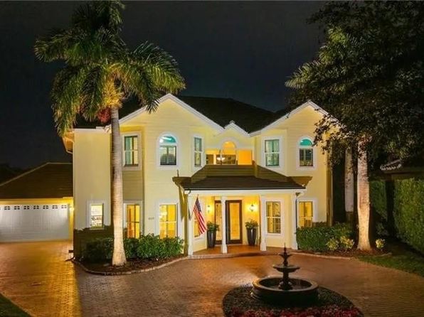 4009 Treadwater Ct, Naples, FL 34109