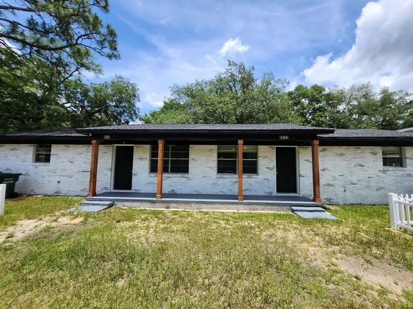 Applegate Apartments