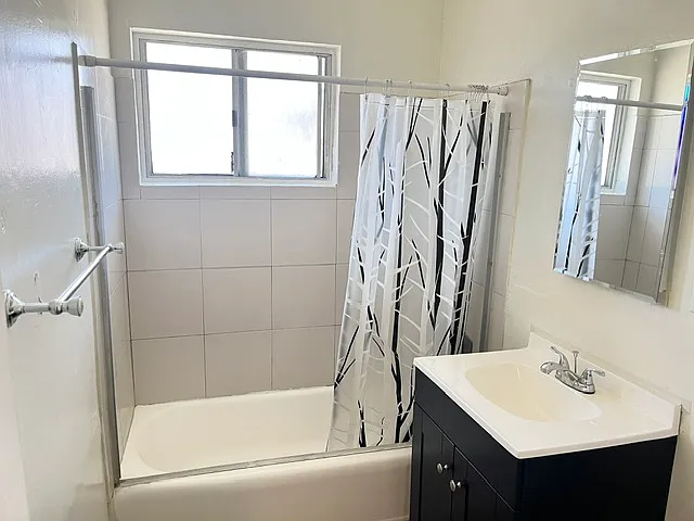311 W Guinida Ln — Photo 7