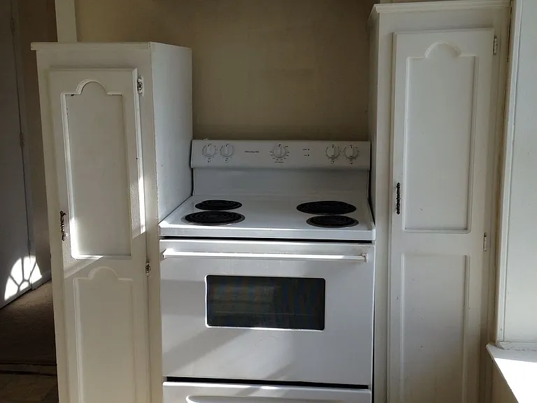 523 S Crysler Ave #A — Photo 5