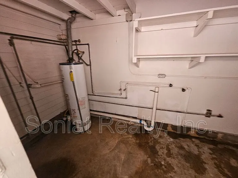 215 N Pierce St — Photo 10