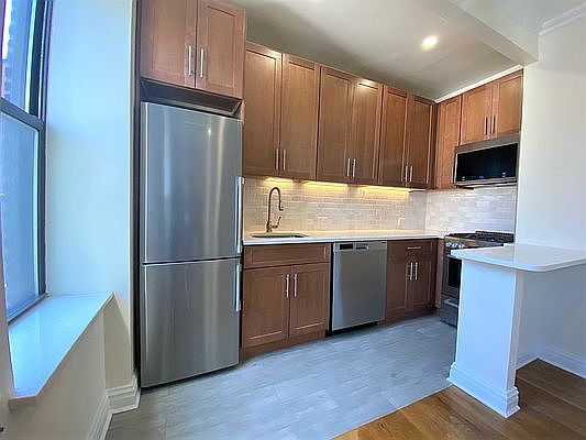 2nd image of 355 W 51st St APT 65
