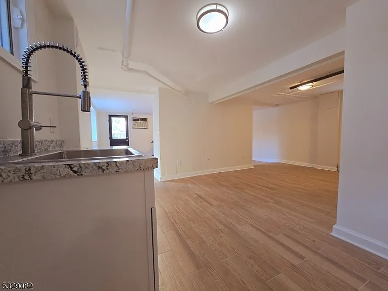 43 Walnut Cres #1 — Photo 23