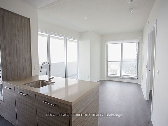2nd image of 2221 Yonge St #4609