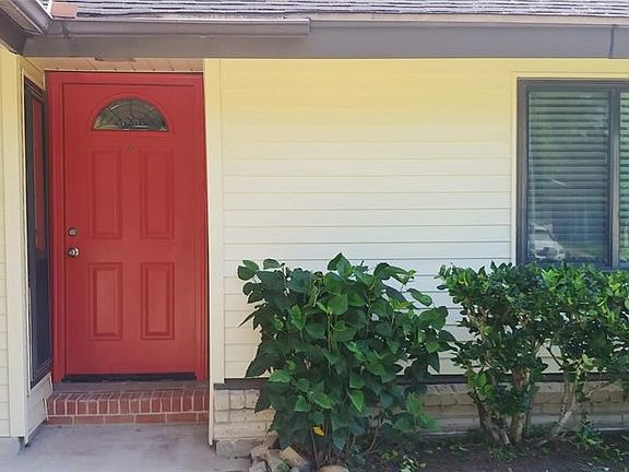 2nd image of 16707 Hibiscus Ln