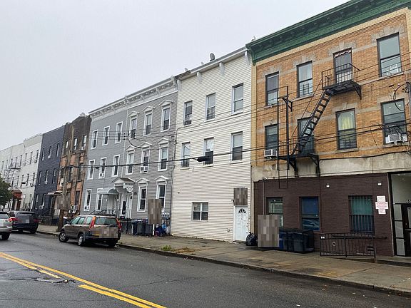 2nd image of 658 Jamaica Ave
