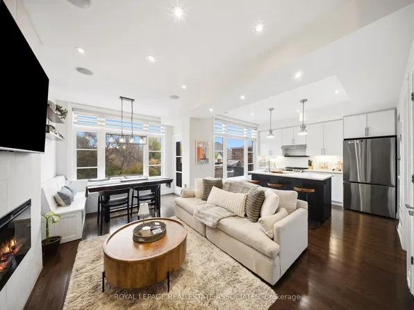 8171 Kipling Ave #8, Vaughan, ON L4L 0G4