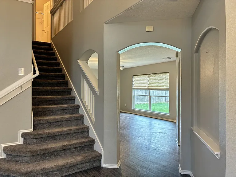 12402 Ravens Chase Ln — Photo 8
