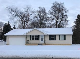 102 N Comstock St, Corunna, MI