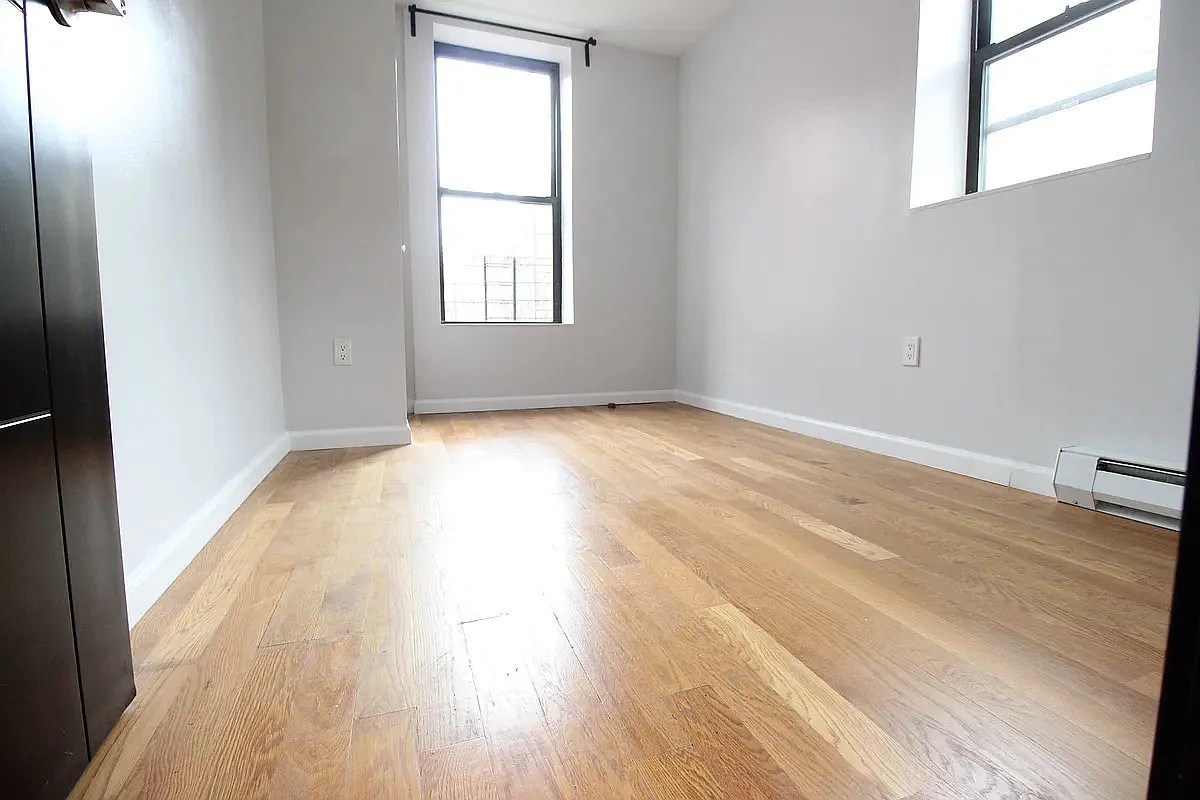 926 Amsterdam Avenue — Photo 4
