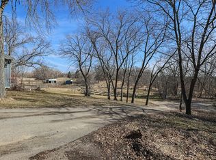 18591 Mushtown Rd, Prior Lake, MN 55372