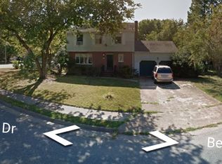 96 Beechmont Dr, Newport News, VA 23608