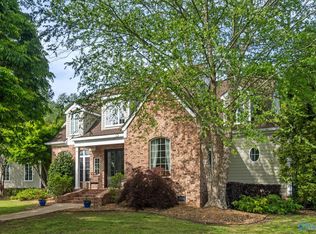 475 Magnolia Trl, Centre, AL 35960