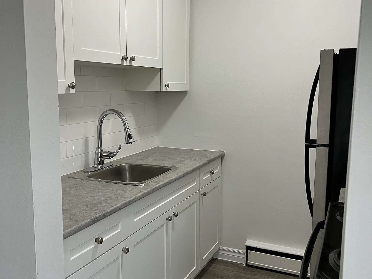 21 Stirling Avenue South Kitchener — Photo 2