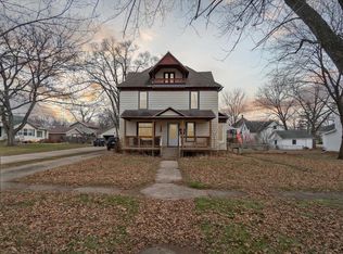 906 E 3rd Ave, Brodhead, WI 53520