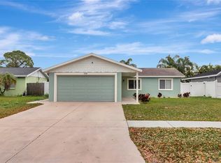 12395 Cumberland Dr, Largo, FL 33773