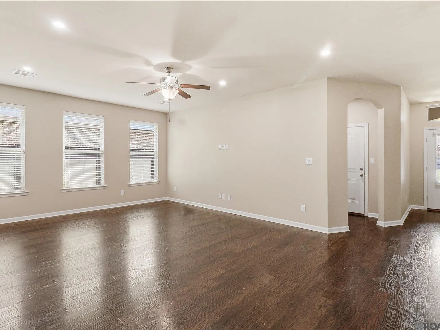 4 bed, 1847 sqft, $2,350 — Photo 4