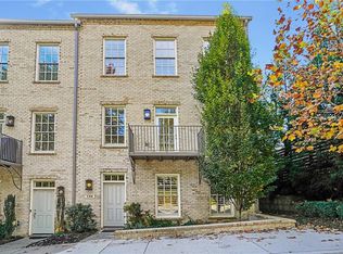 180 Clover Ct, Roswell, GA 30075