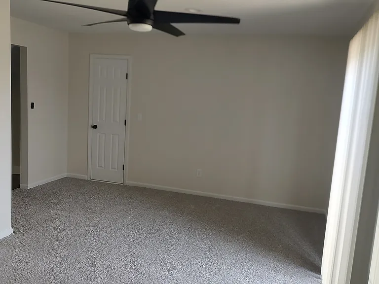 501 SW Hoke Ln — Photo 13
