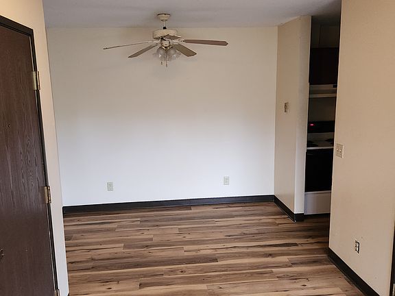 3rd image of 2421 4th Ave N APT 15